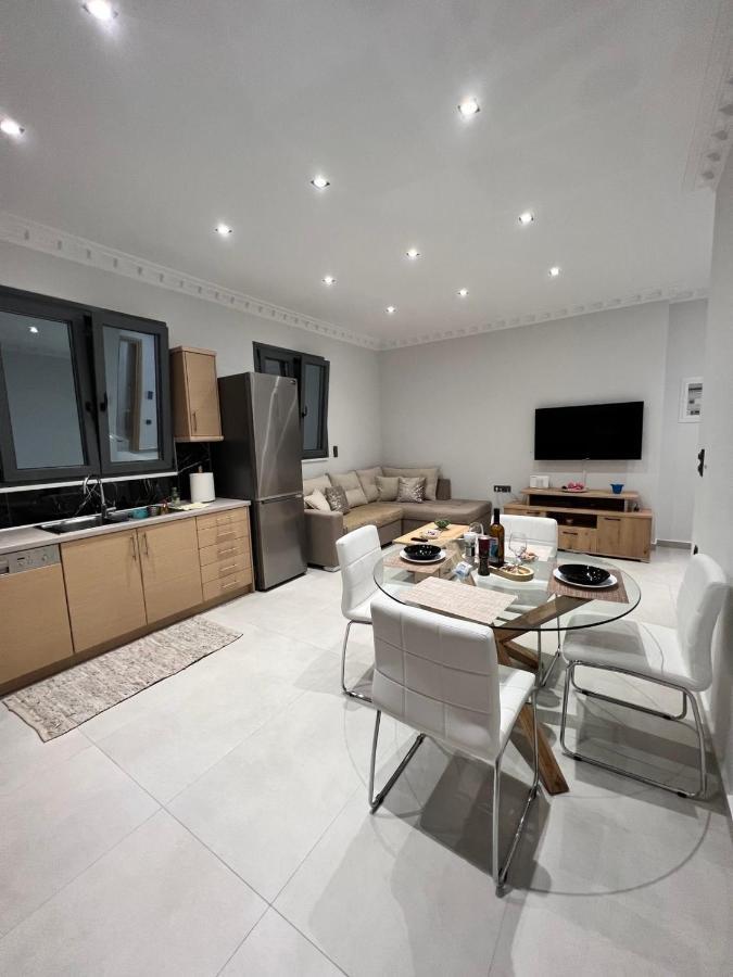 Kontis' Furnished Apartment Loutraki  Ngoại thất bức ảnh