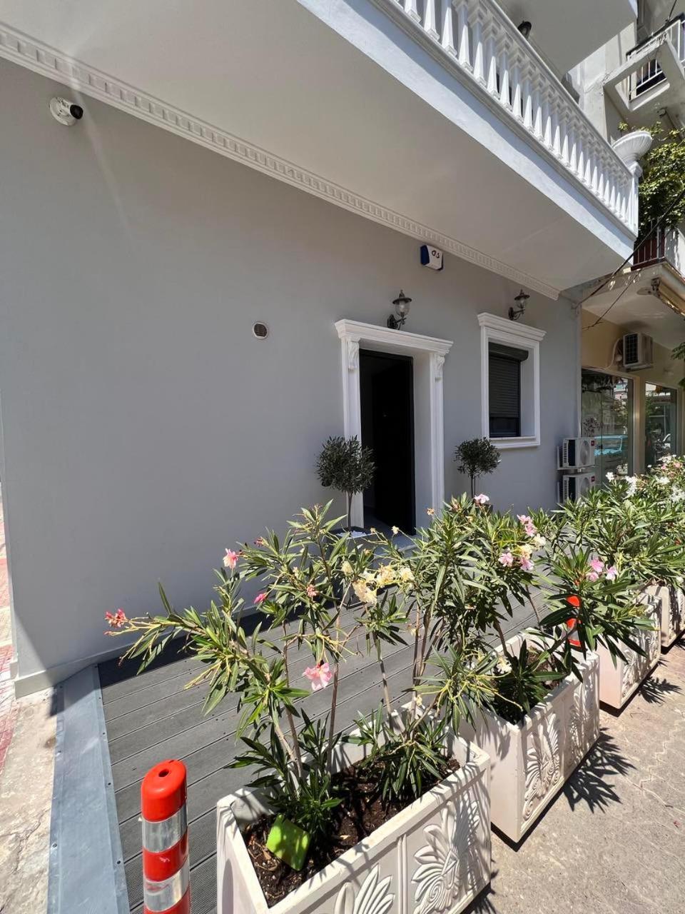 Kontis' Furnished Apartment Loutraki  Ngoại thất bức ảnh